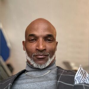 Meet your Posher, Larry